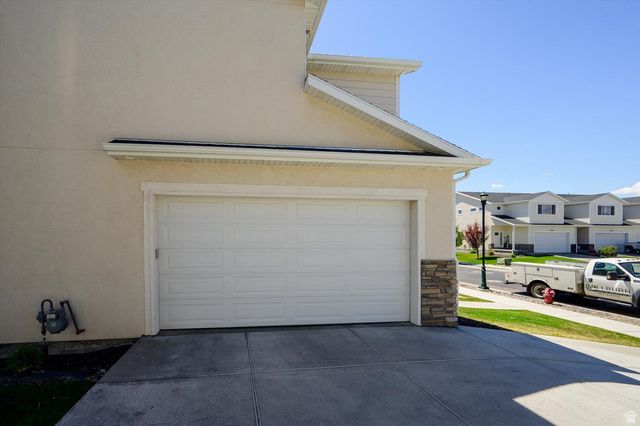 8078 N CLYDESDALE DR, Eagle Mountain, UT 84005