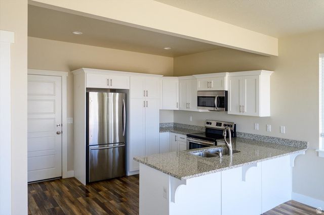 8078 N CLYDESDALE DR, Eagle Mountain, UT 84005