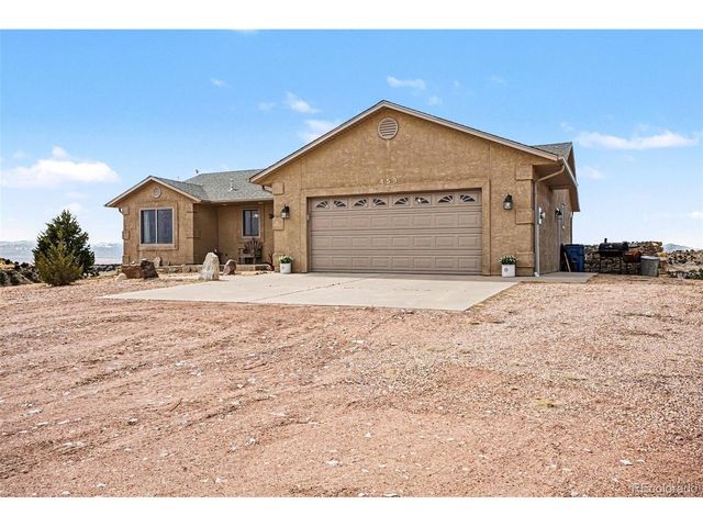 459 Bowie Rd, Penrose, CO 81240