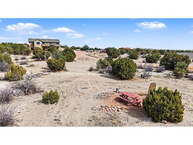 459 Bowie Rd, Penrose, CO 81240