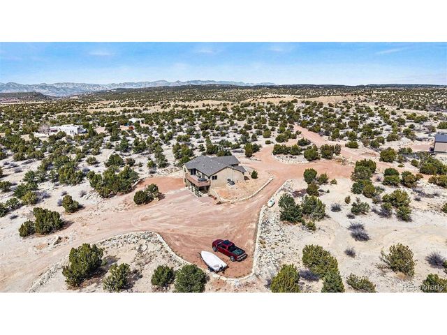 459 Bowie Rd, Penrose, CO 81240