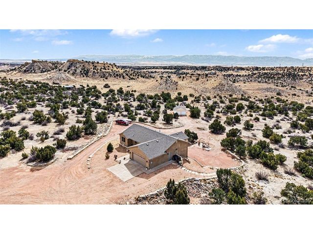 459 Bowie Rd, Penrose, CO 81240