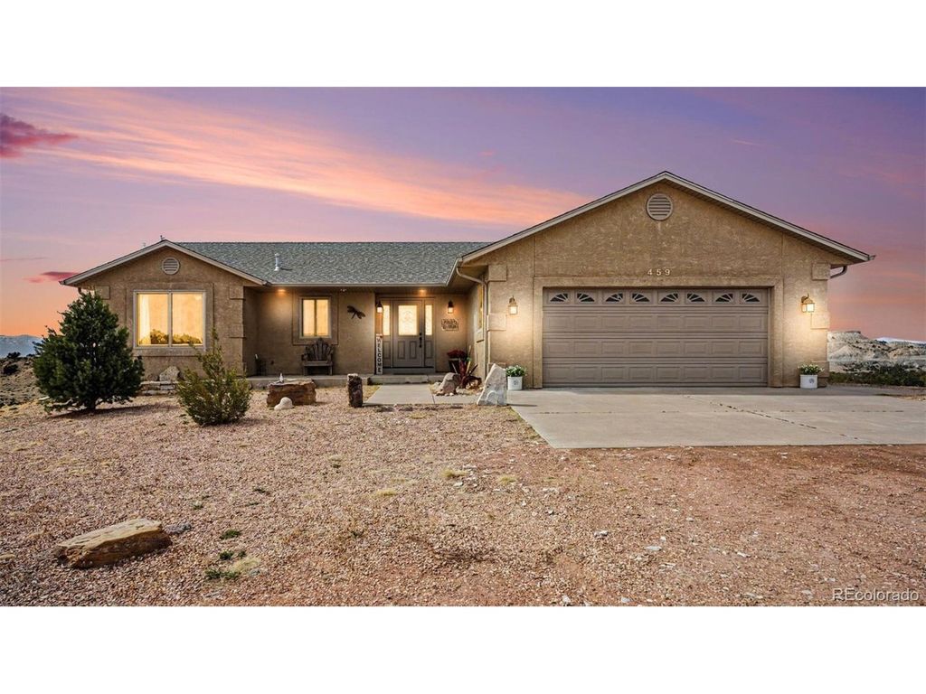 459 Bowie Rd, Penrose, CO 81240