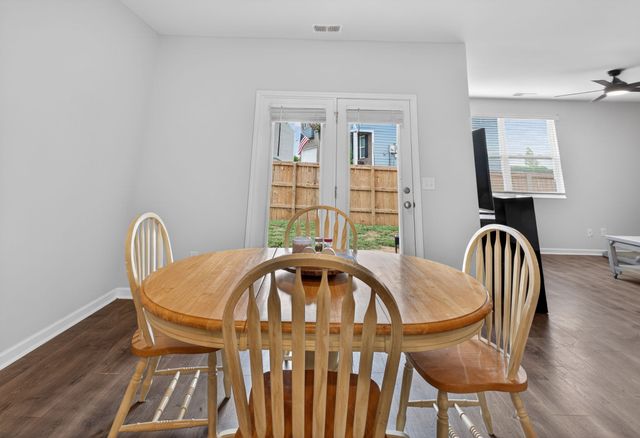 438 Lauren Ln, Chapel Hill, TN 37034