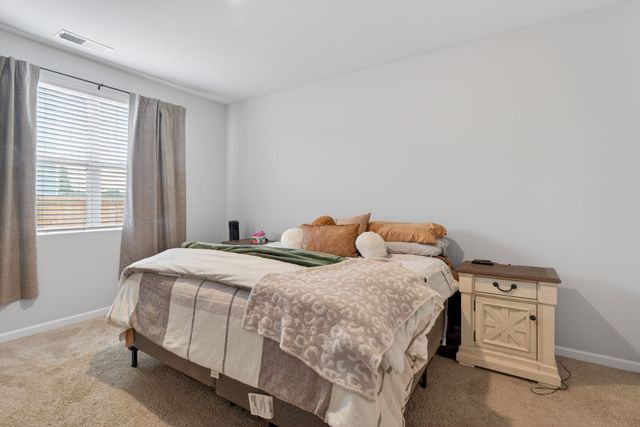 438 Lauren Ln, Chapel Hill, TN 37034