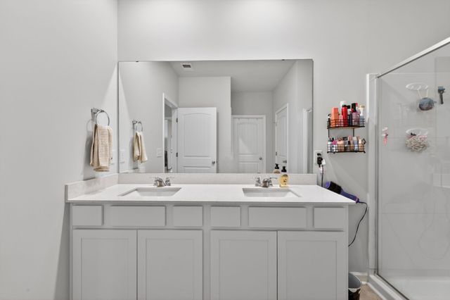 438 Lauren Ln, Chapel Hill, TN 37034