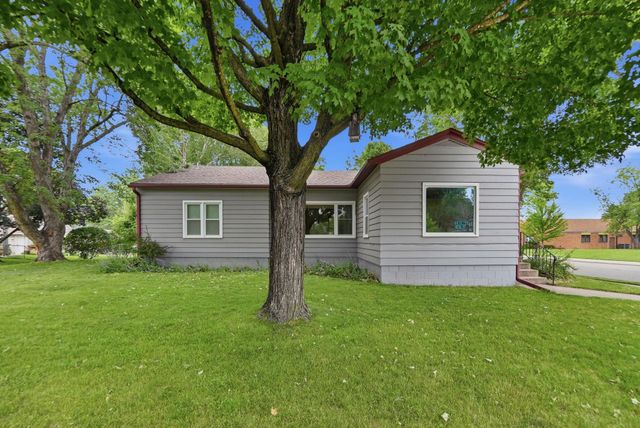 901 31st Avenue N, Saint Cloud, MN 56303
