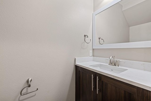 1700 Cedar Bend DR B, Austin, TX 78758