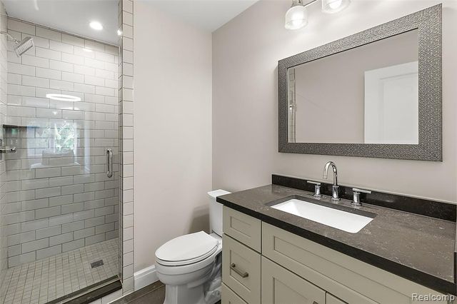 4345 Spruce Hill Lane, Bloomfield Hills, MI 48301