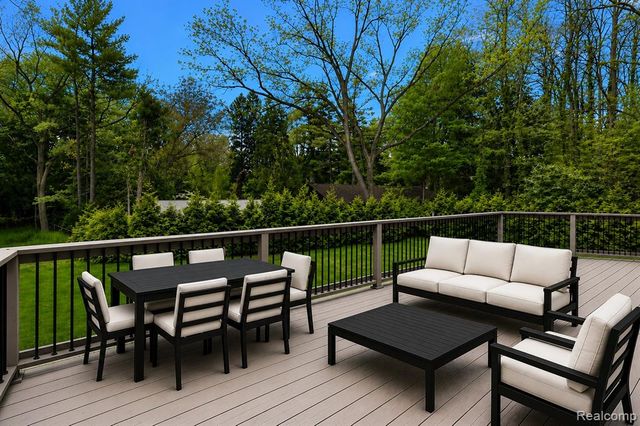 4345 Spruce Hill Lane, Bloomfield Hills, MI 48301