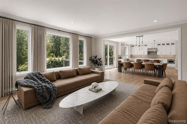 4345 Spruce Hill Lane, Bloomfield Hills, MI 48301