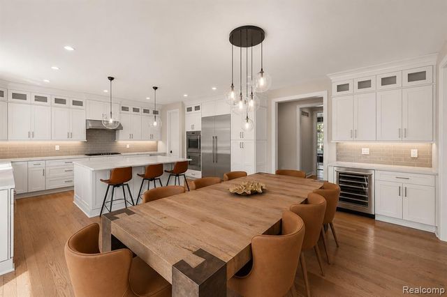 4345 Spruce Hill Lane, Bloomfield Hills, MI 48301