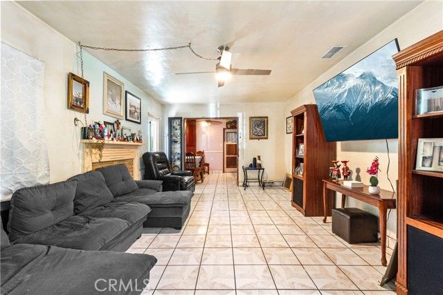 712 W 7th, Pomona, CA 91766