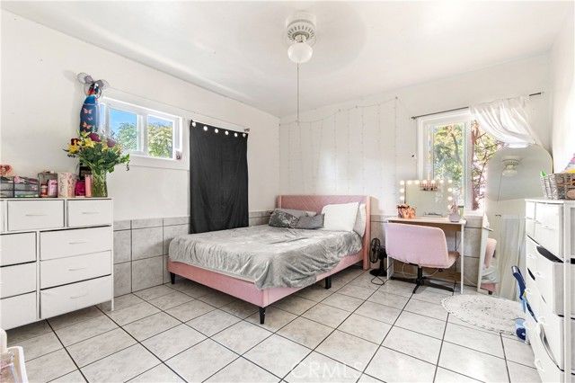 712 W 7th, Pomona, CA 91766