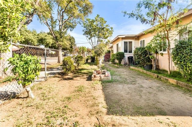 712 W 7th, Pomona, CA 91766