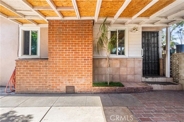 712 W 7th, Pomona, CA 91766