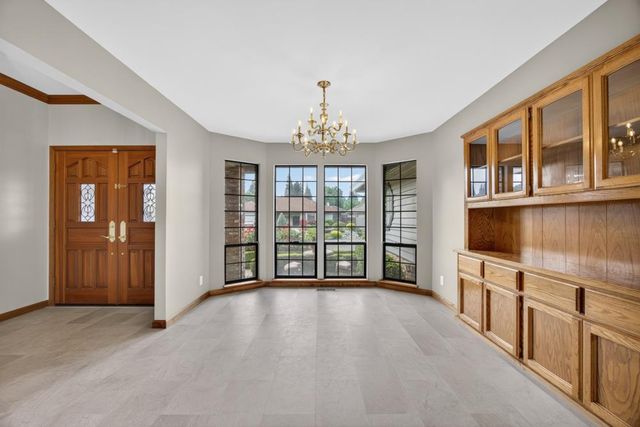 353 Deer River Way, Sacramento, CA 95831