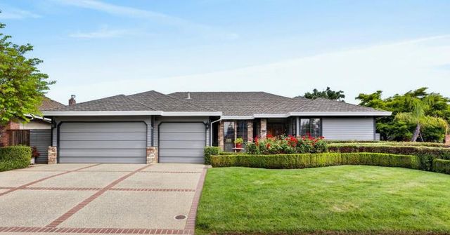 353 Deer River Way, Sacramento, CA 95831