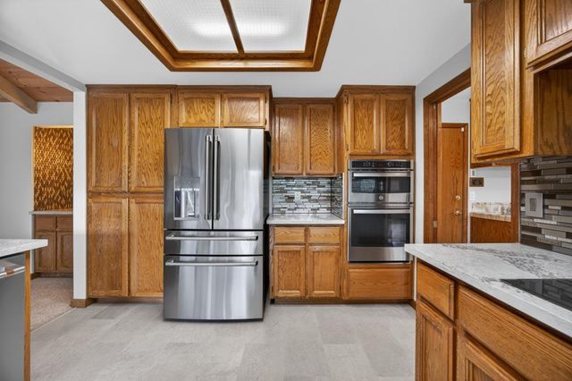 353 Deer River Way, Sacramento, CA 95831