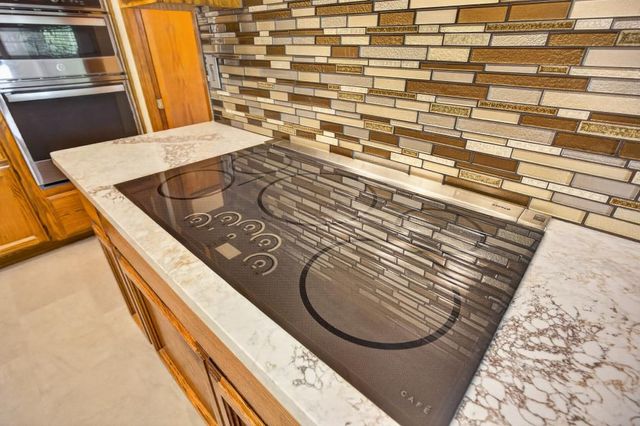 353 Deer River Way, Sacramento, CA 95831