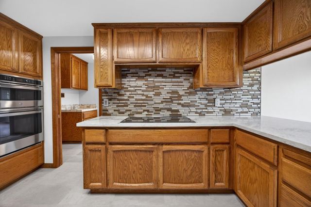 353 Deer River Way, Sacramento, CA 95831