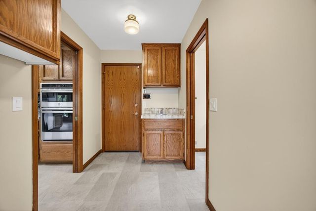 353 Deer River Way, Sacramento, CA 95831