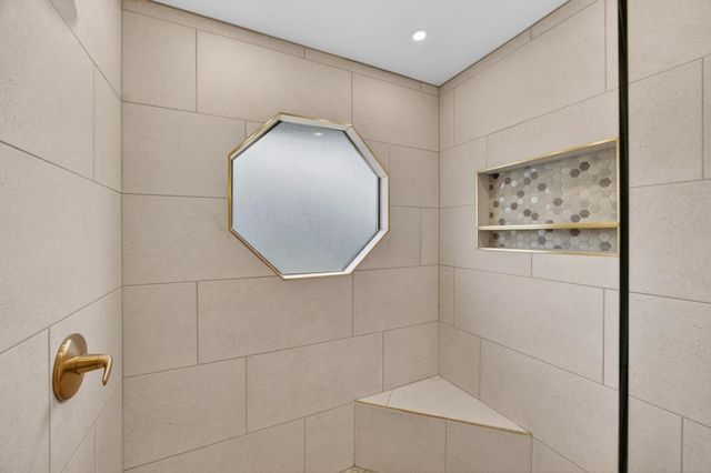 353 Deer River Way, Sacramento, CA 95831