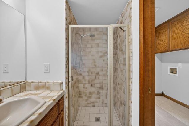 353 Deer River Way, Sacramento, CA 95831