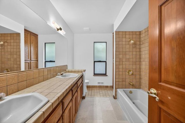 353 Deer River Way, Sacramento, CA 95831