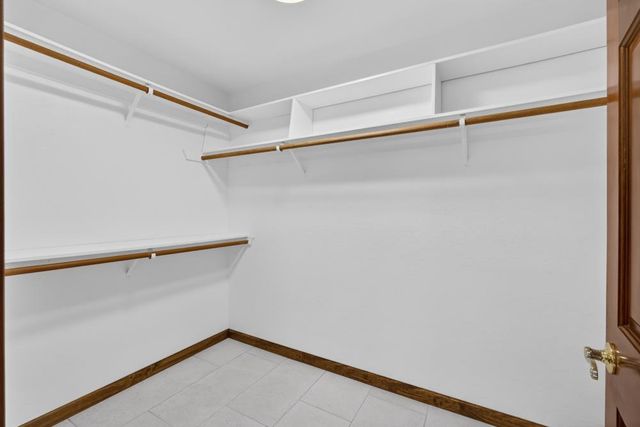 353 Deer River Way, Sacramento, CA 95831