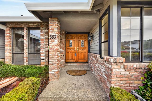 353 Deer River Way, Sacramento, CA 95831