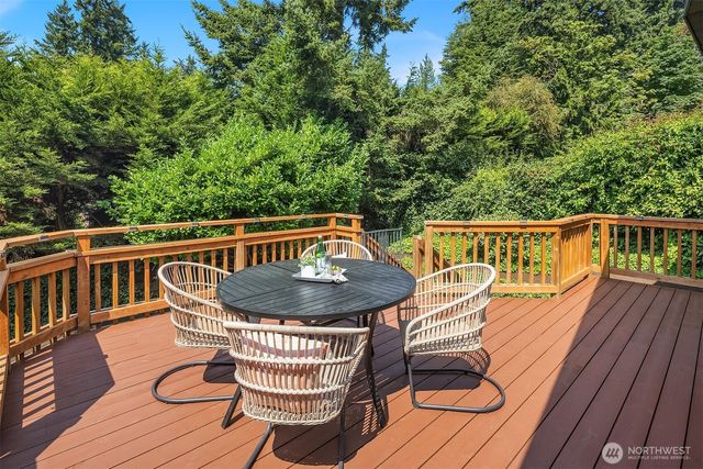 11215 Champagne Point Road NE, Kirkland, WA 98034
