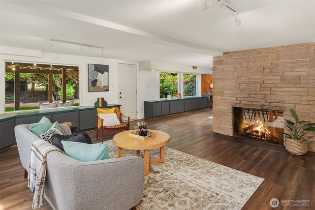 11215 Champagne Point Road NE, Kirkland, WA 98034