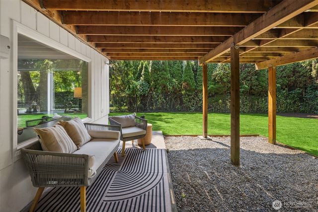 11215 Champagne Point Road NE, Kirkland, WA 98034