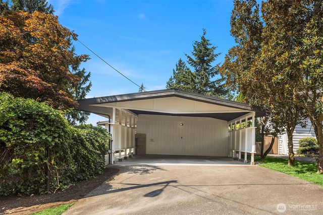 11215 Champagne Point Road NE, Kirkland, WA 98034