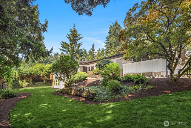 11215 Champagne Point Road NE, Kirkland, WA 98034