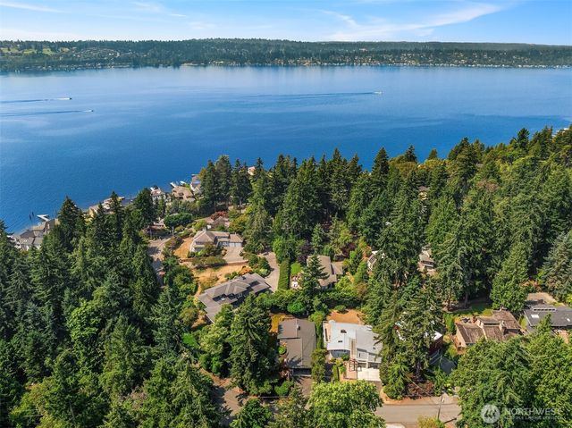 11215 Champagne Point Road NE, Kirkland, WA 98034