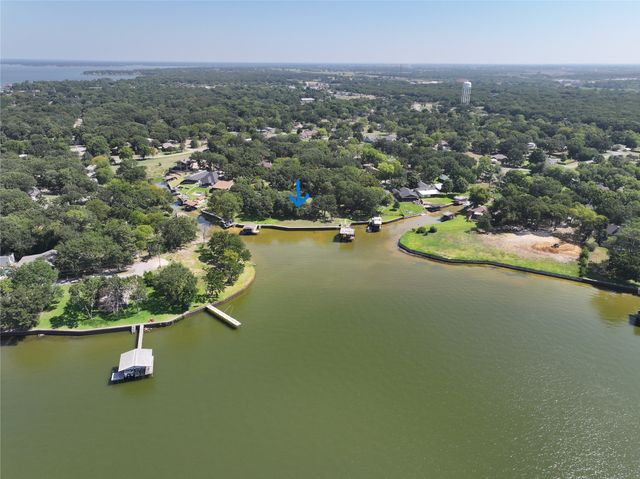 121 Autumn Wood Trail, Gun Barrel City, TX 75156