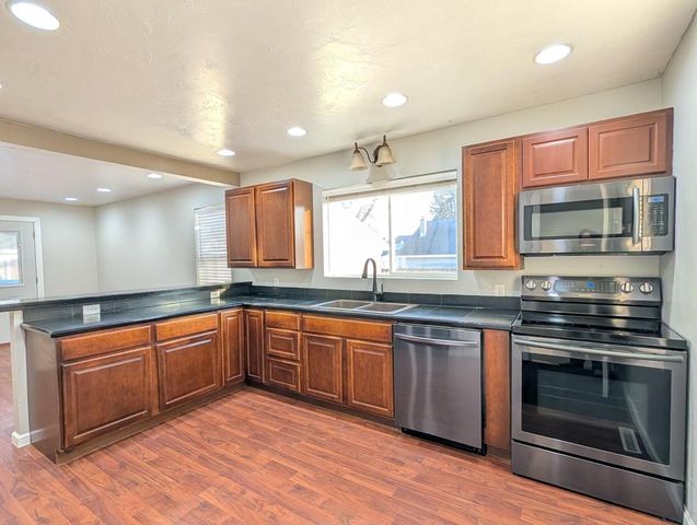 331 THOMPSON STREET, Peshtigo, WI 54157