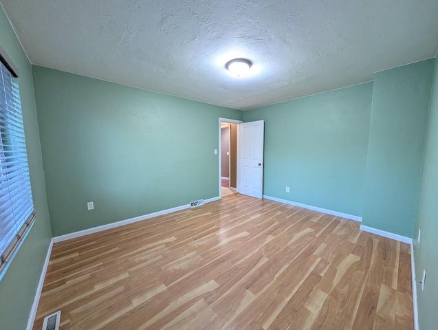 331 THOMPSON STREET, Peshtigo, WI 54157