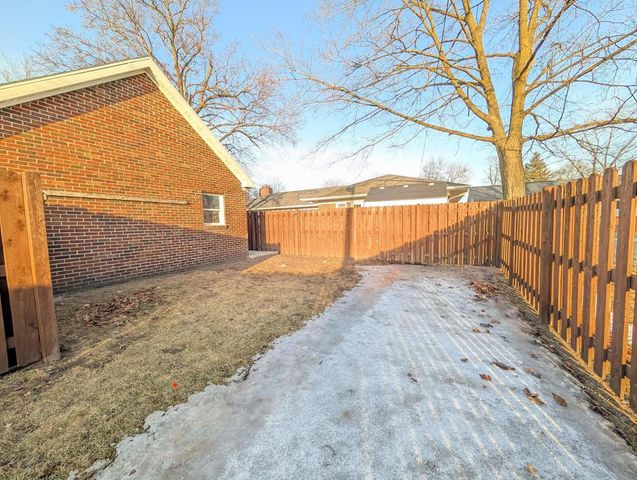 331 THOMPSON STREET, Peshtigo, WI 54157