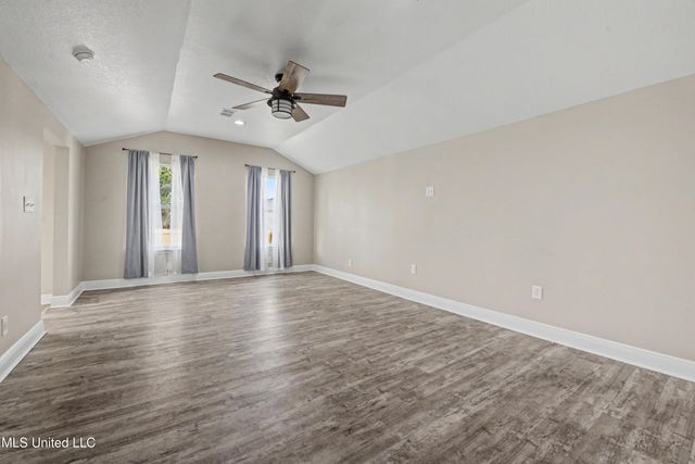 2058 Pascagoula Street, Pascagoula, MS 39567