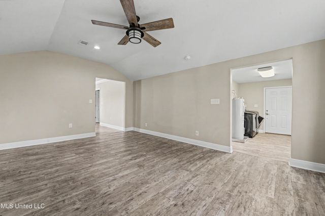 2058 Pascagoula Street, Pascagoula, MS 39567