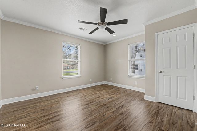 2058 Pascagoula Street, Pascagoula, MS 39567