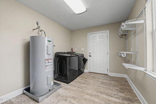 2058 Pascagoula Street, Pascagoula, MS 39567