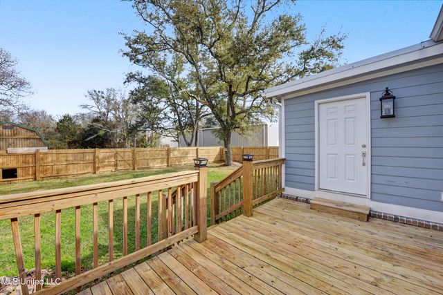 2058 Pascagoula Street, Pascagoula, MS 39567