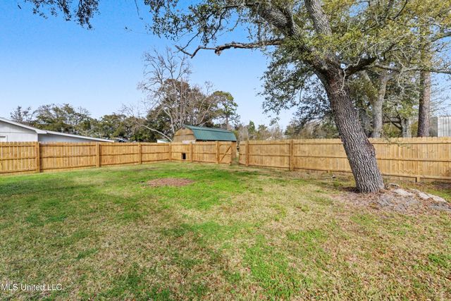 2058 Pascagoula Street, Pascagoula, MS 39567