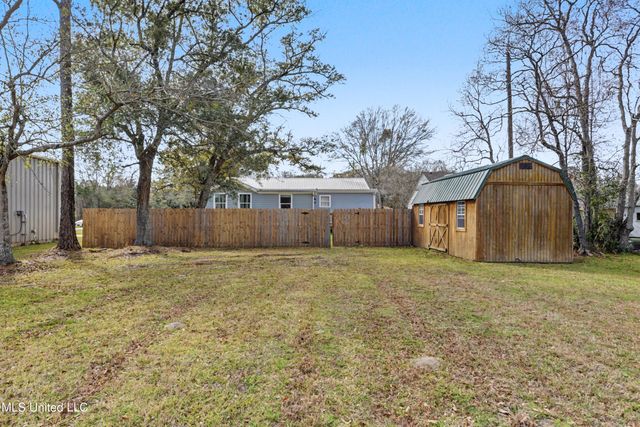 2058 Pascagoula Street, Pascagoula, MS 39567