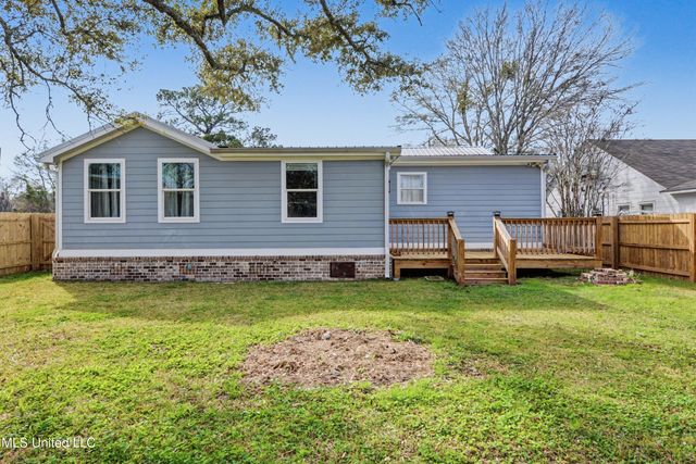 2058 Pascagoula Street, Pascagoula, MS 39567