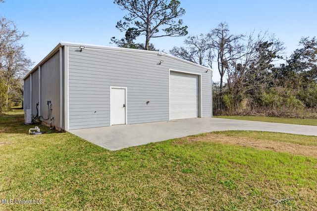 2058 Pascagoula Street, Pascagoula, MS 39567